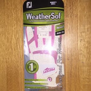 BARBIE Pink! FootJoy WeatherSof Golf Glove Women’s Small NEW!